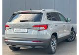 Skoda Karoq 1.5 TSI Navi Sitzhzg ACC RFK Pano Standhzg - gebrauchte Skoda Karoq aus dem Jahr 2020