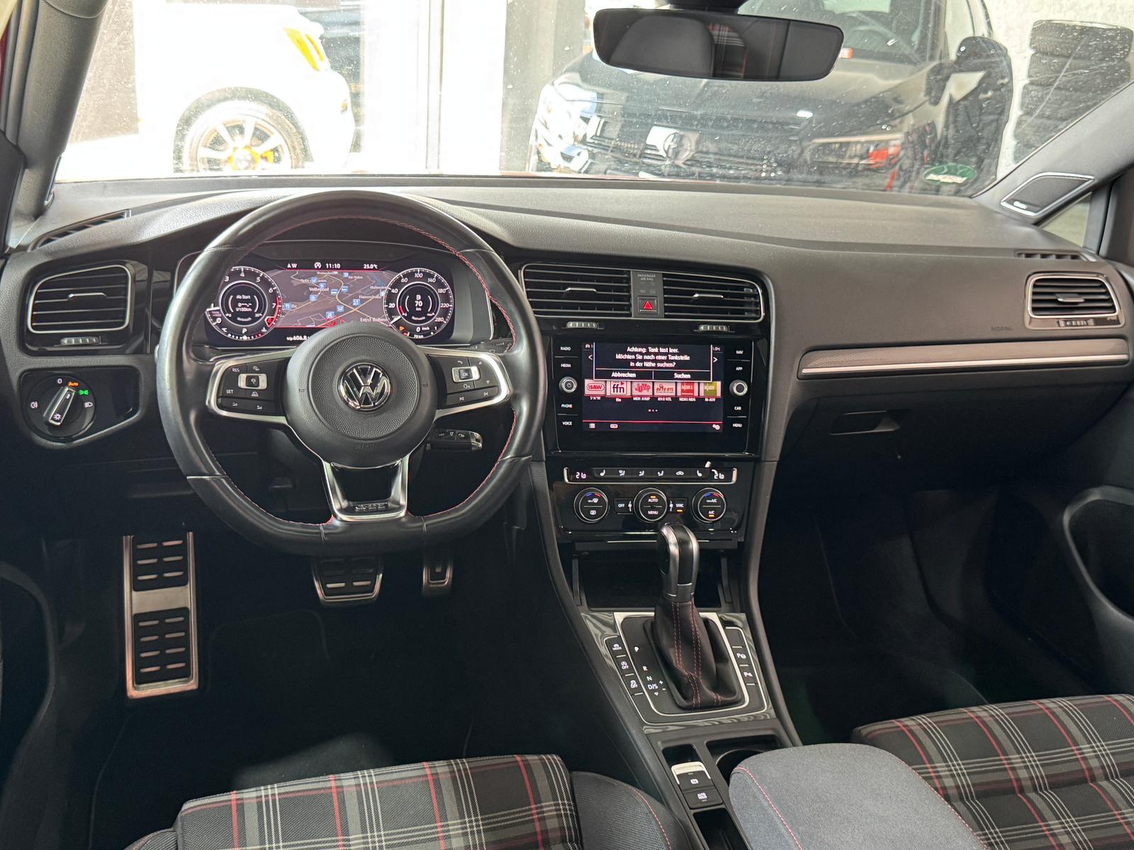 Volkswagen Golf GTI Performance Virtual/PANO/Matrix/SZH/ACC