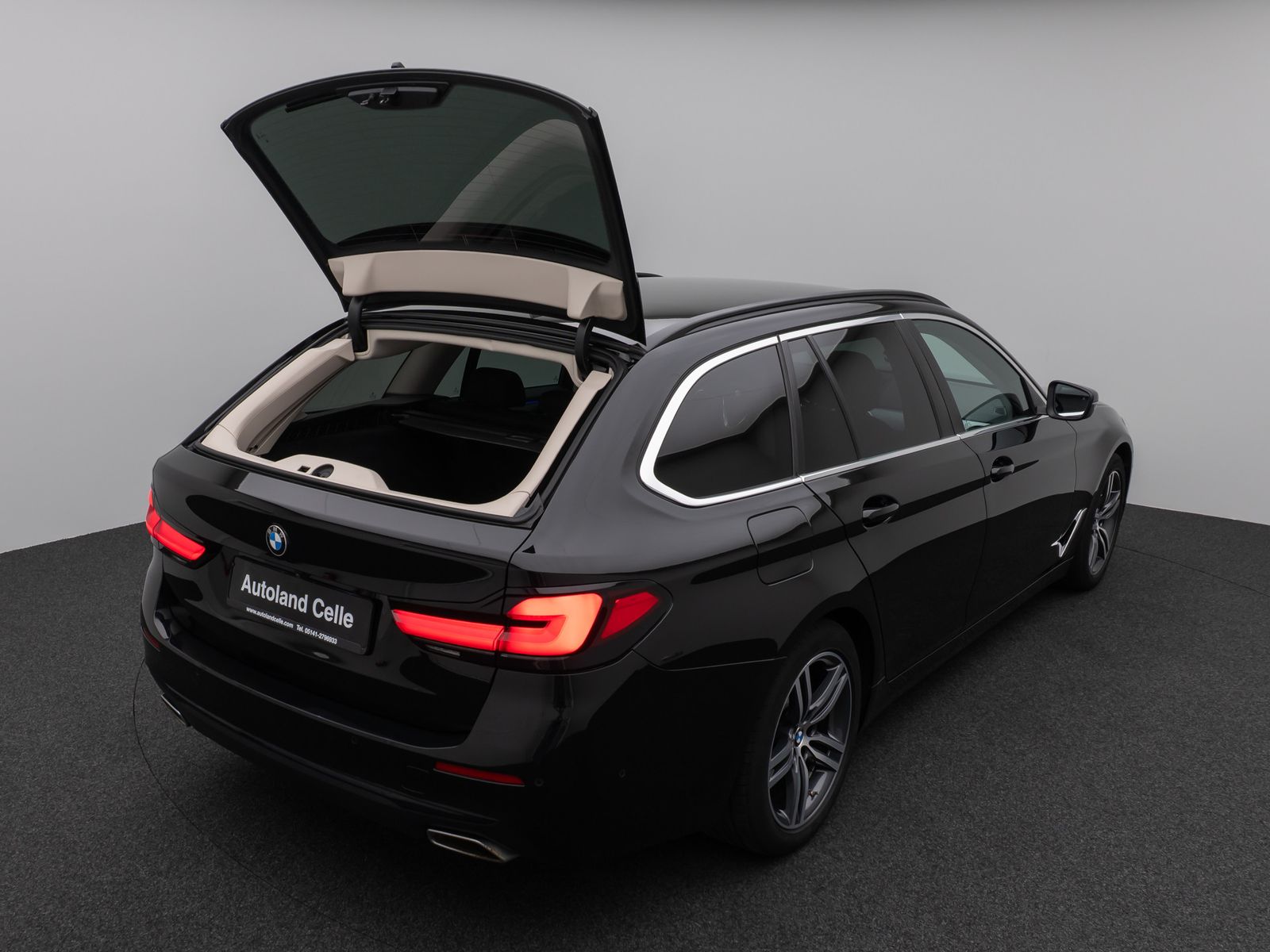 Fahrzeugabbildung BMW 520d xD Kamera Laser HUD DAB HiFi Stop&Go MSport