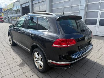 Volkswagen Touareg - 7