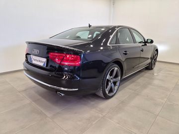 Audi A8 - 5