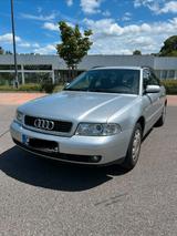 Audi - Youngtimer Audi A4 1.6 Avant mit neuem TÜV - Audi A4 aus 2001: Kombi