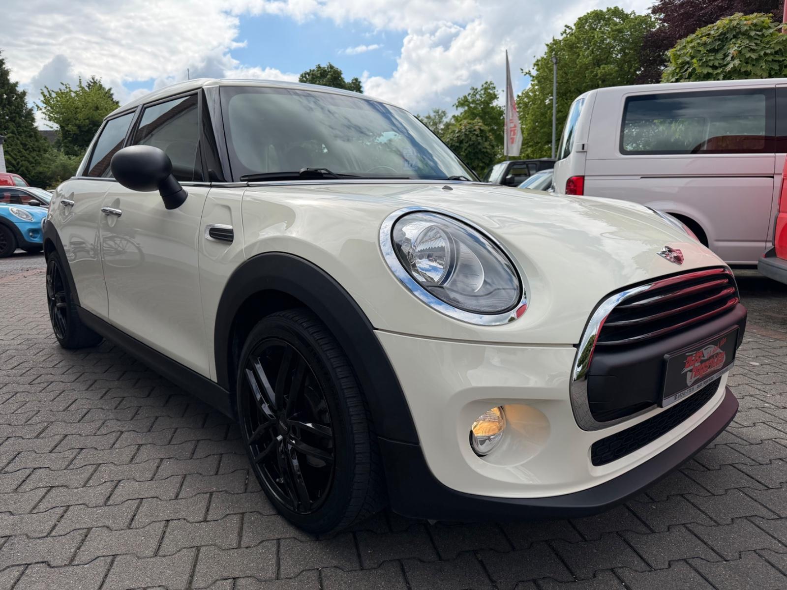 MINI ONE 5. trg. Klima Sitzheiz. Pano GSD PDC