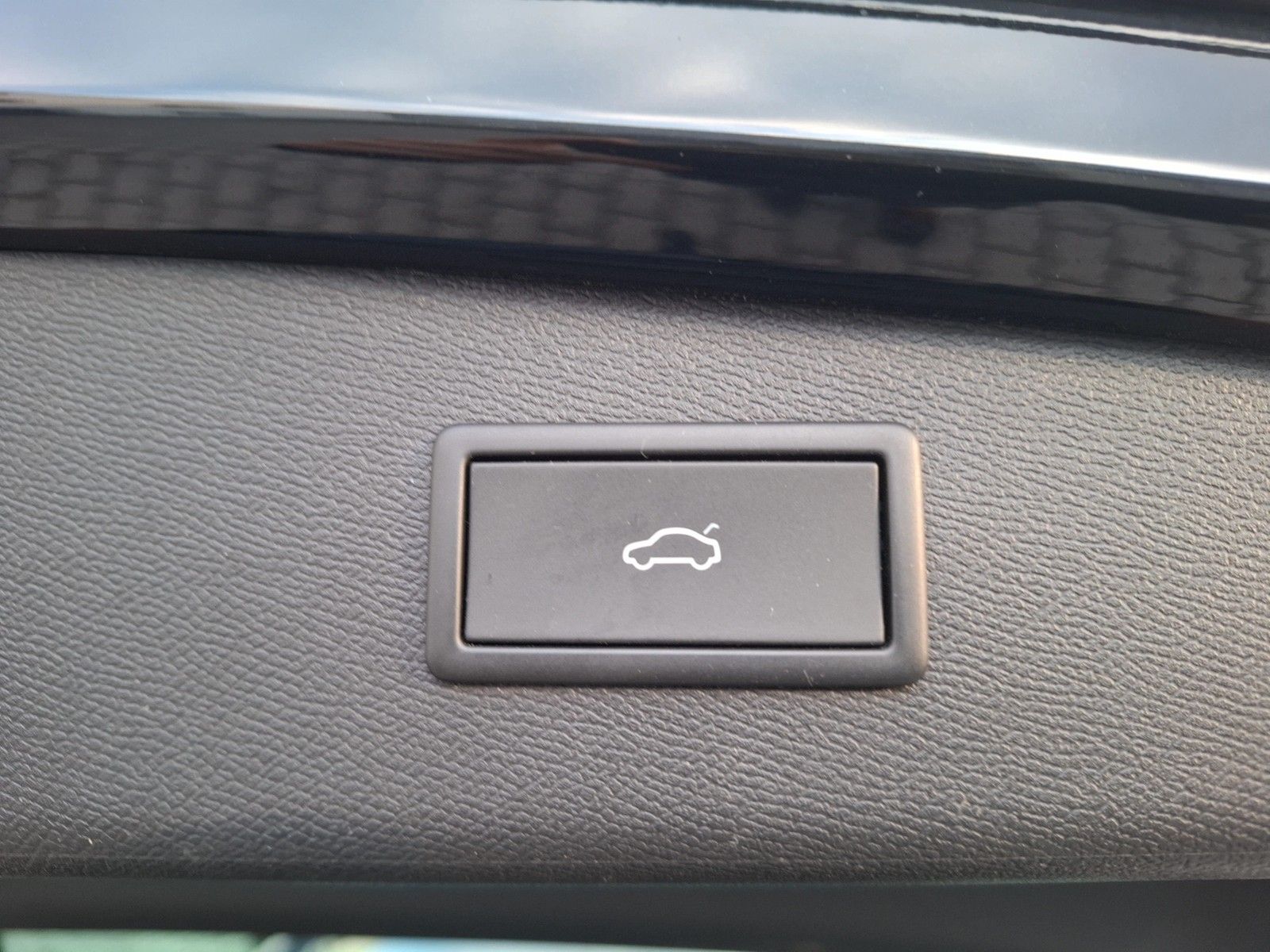 Fahrzeugabbildung CUPRA Leon ST VZ 4Drive DSG LED AHK Navi AID ACC RFK S