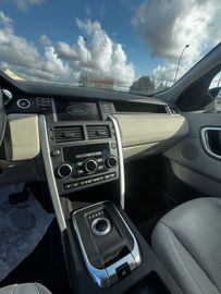 Land-Rover Discovery Sport - 10