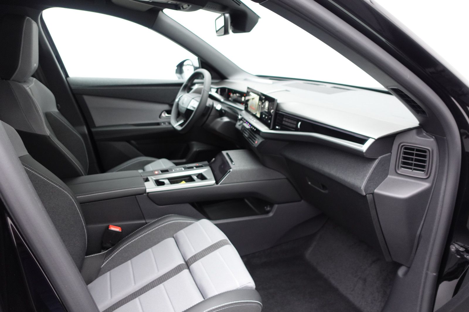 Fahrzeugabbildung Opel Grandland GS, Head Up, LED, PP, Navi, RFK