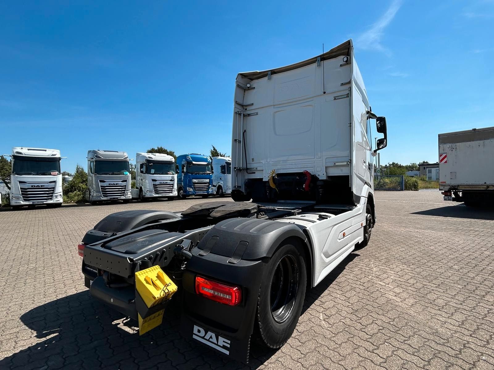 Fahrzeugabbildung DAF 3 Stk. XG 480 FT NGD, BJ 2022