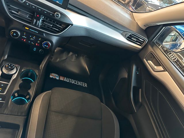 Ford Focus Turnier Cool & Connect*Spurhalte*LED*Navi*