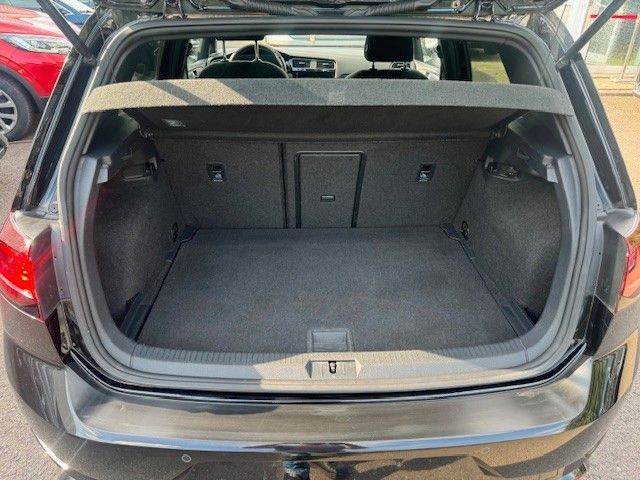 Fahrzeugabbildung Volkswagen Golf VII Lim. GTI Performance LED VIRTUELL