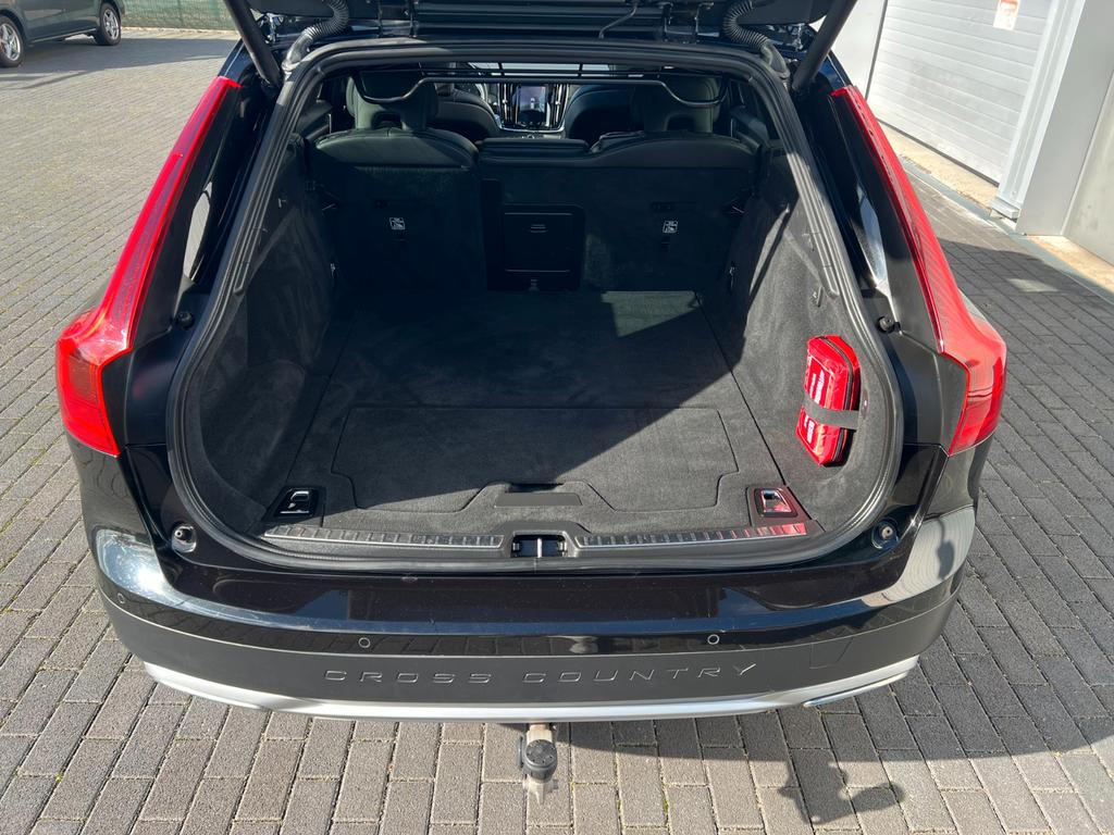 Volvo V90 Cross Country