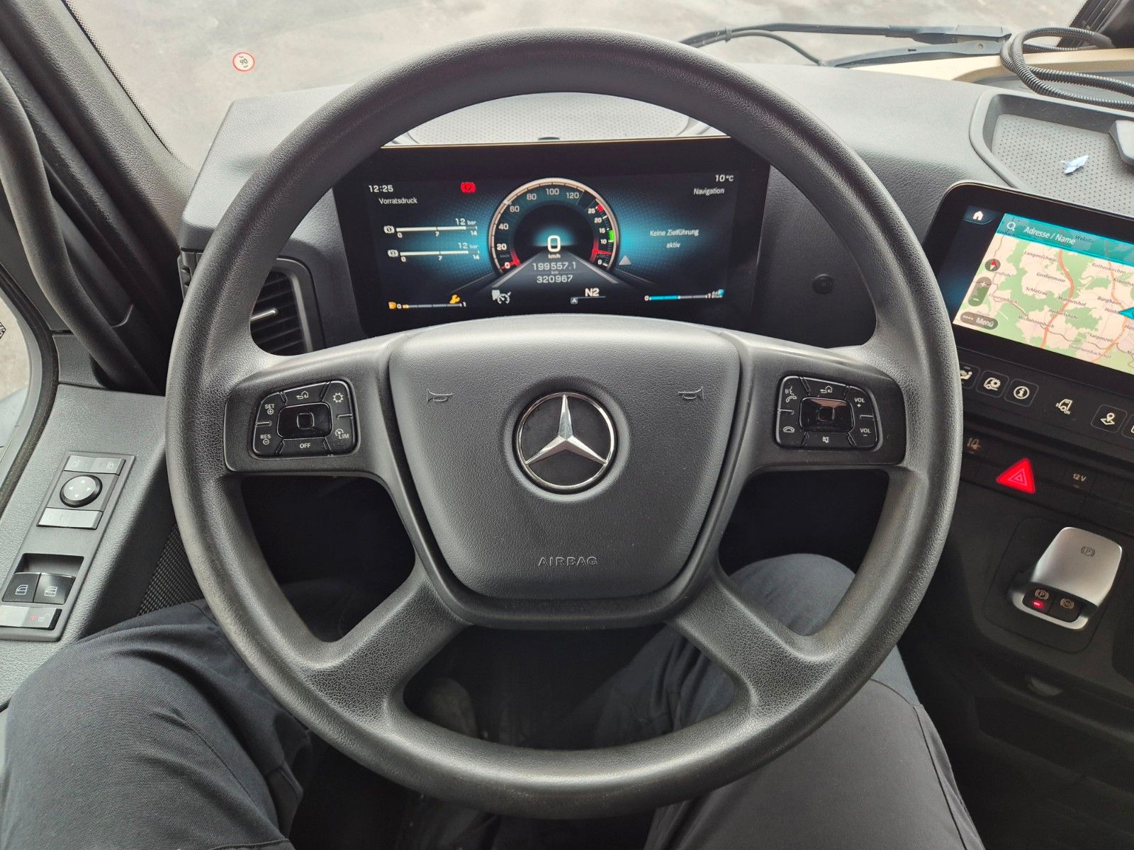 Fahrzeugabbildung Mercedes-Benz Actros 2543 LnR 6x2 Retarder