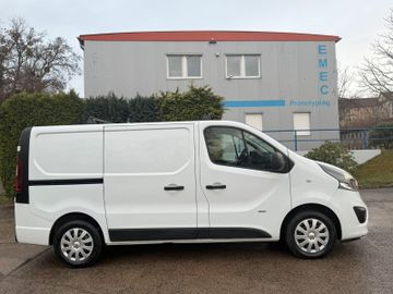 Opel Vivaro - 2