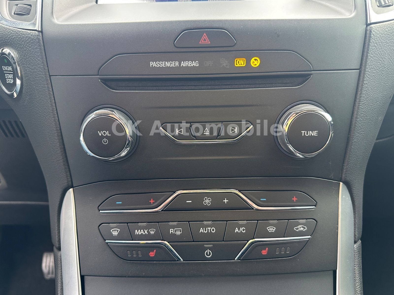 Fahrzeugabbildung Ford S-MAX Titanium 2.0TDCi Autom./Navi/LED/Kam./AHK