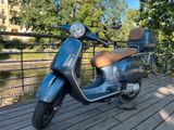Piaggio GTS300 Garagenfahrzeug mit wenig km - Offers matching your search criteria