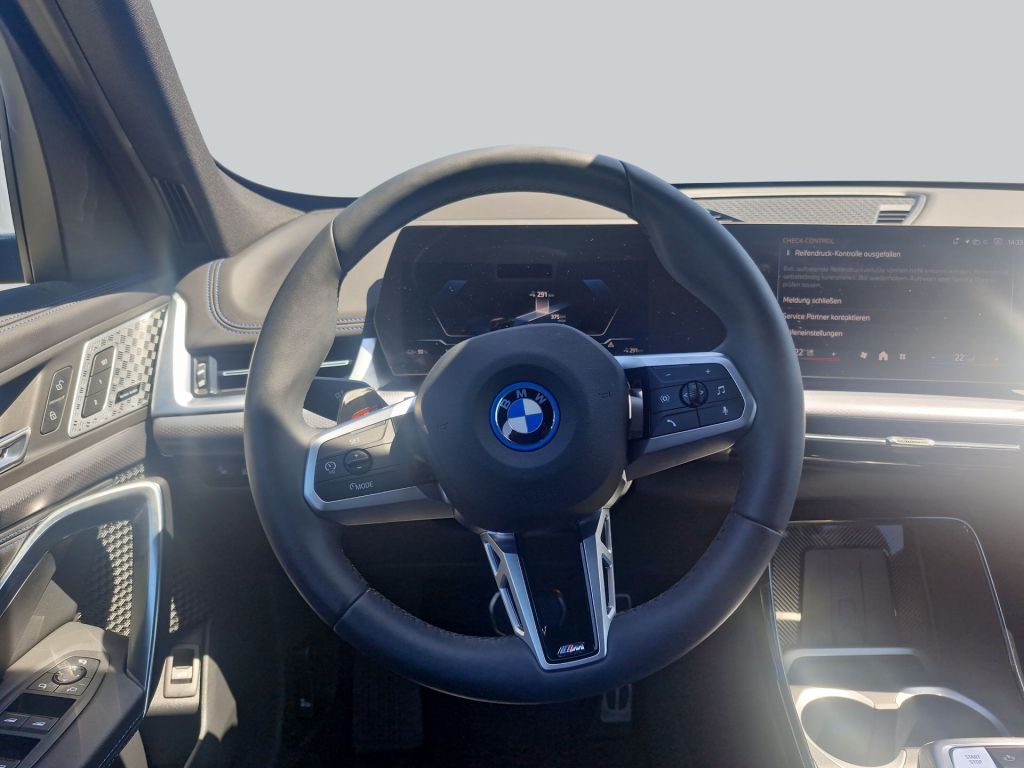 BMW iX1 - Bild 18