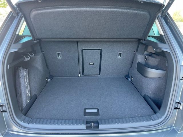 Karoq Tour 1.5 TSI DSG Matrix,Klima,AHK,Kamera,N