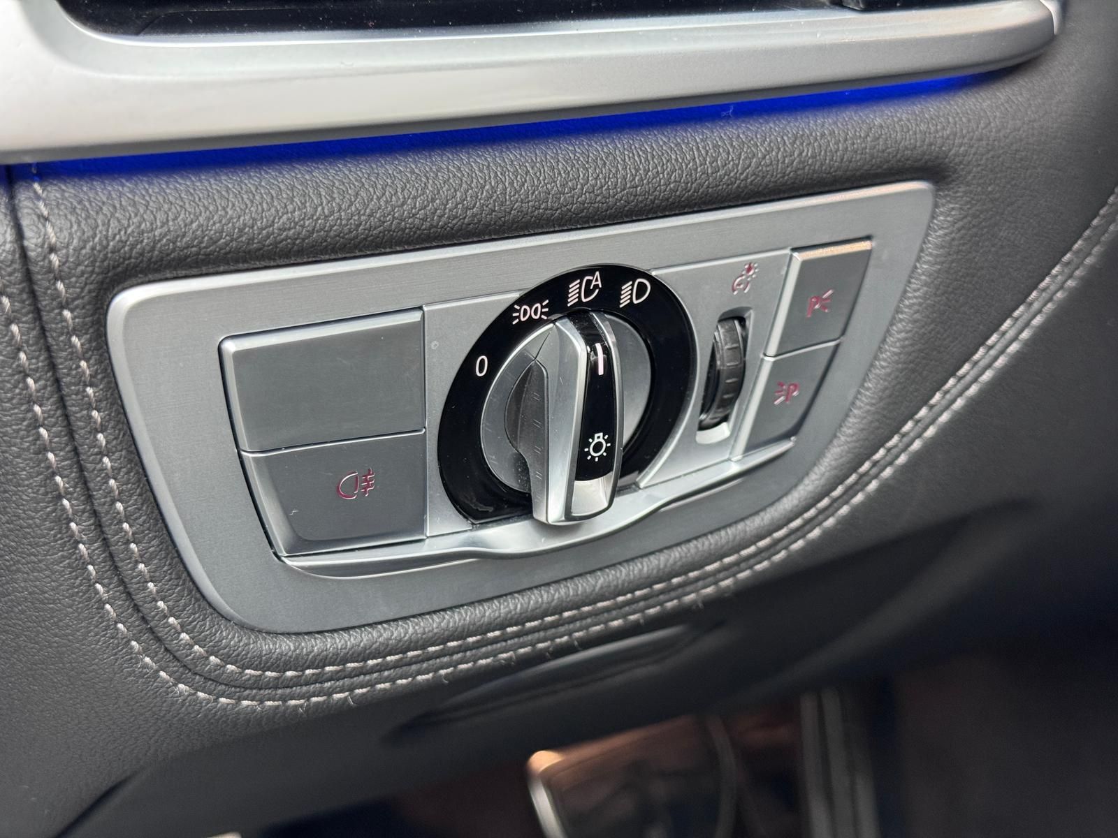 Fahrzeugabbildung BMW d XDRIVE/M-PAKET/H&K/STHZG/AHK/MASSAGE/KEY/360°