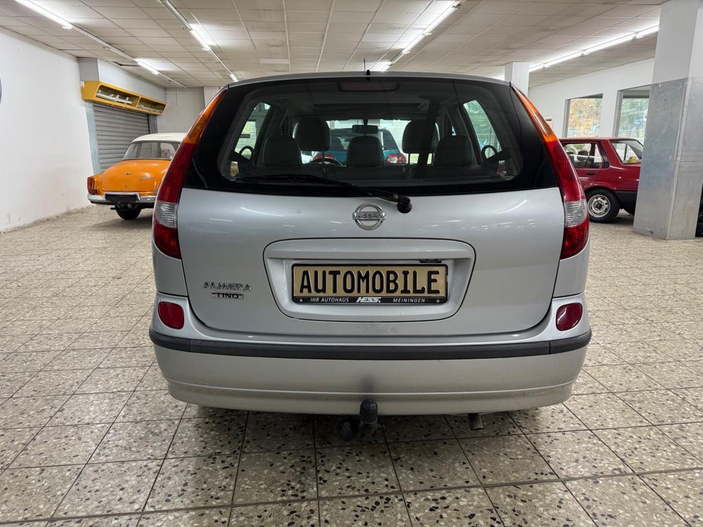 Nissan Almera Tino
