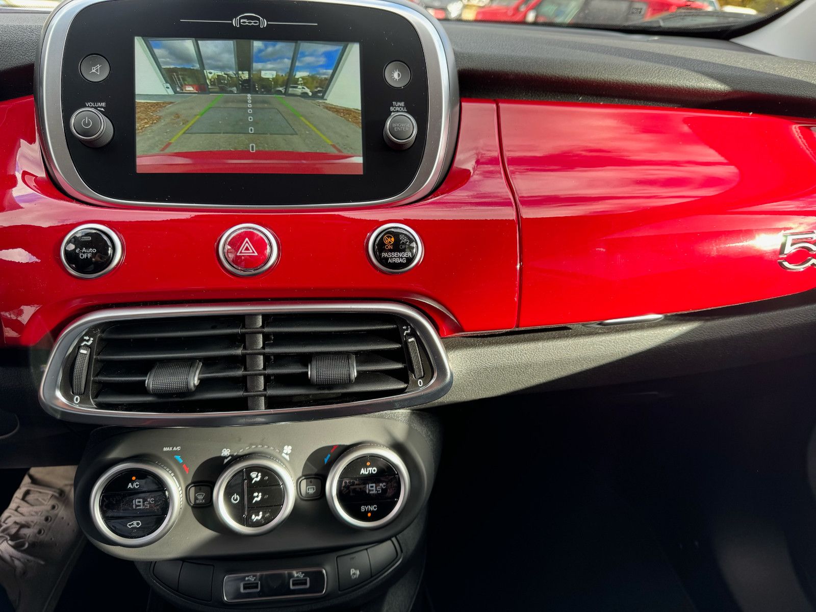 Fahrzeugabbildung Fiat 500X Red Hybrid Automatik