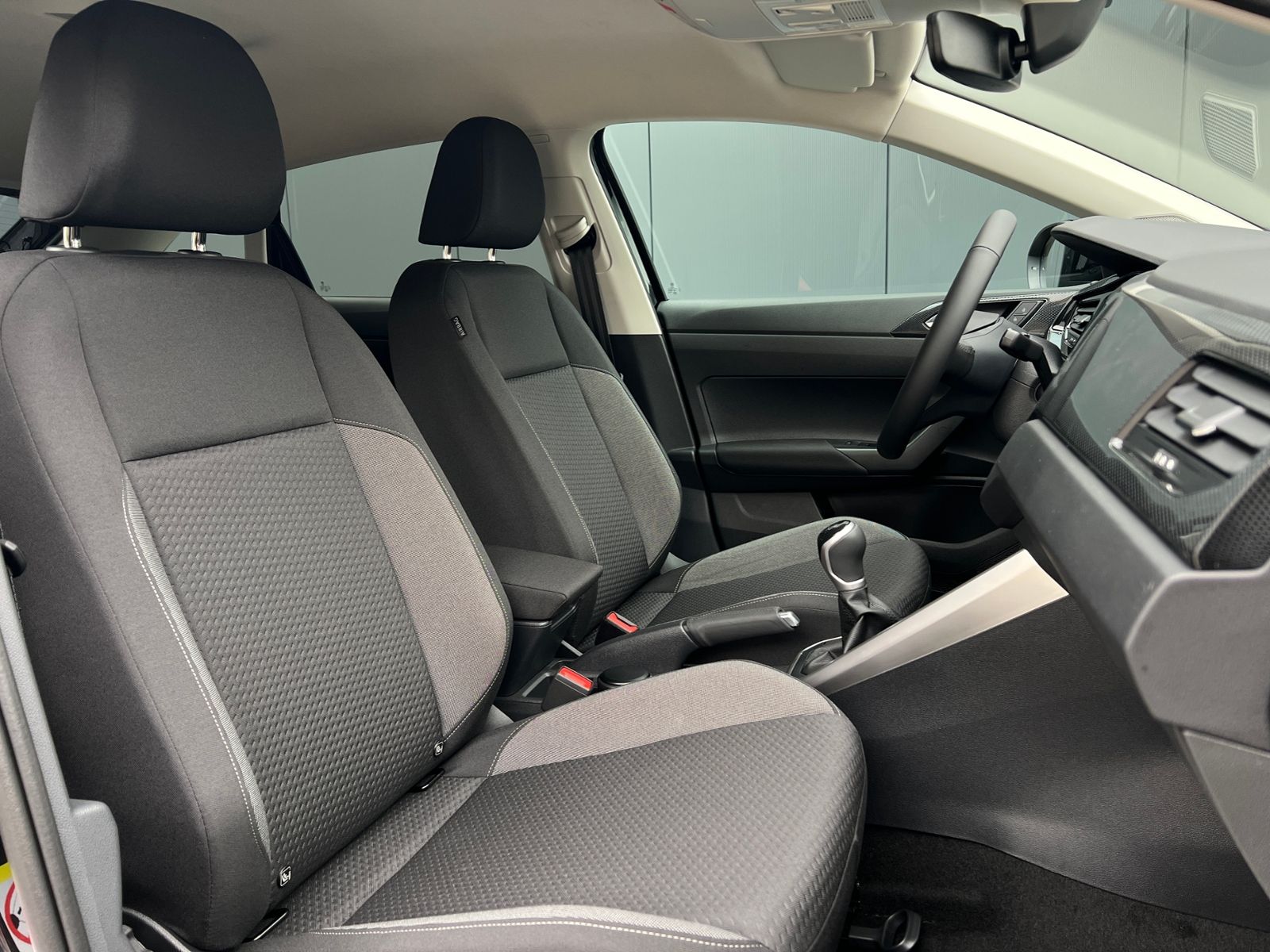 Fahrzeugabbildung Volkswagen Taigo Life 1.0 TSI *IQ.Light, Ready2Discover, Ka