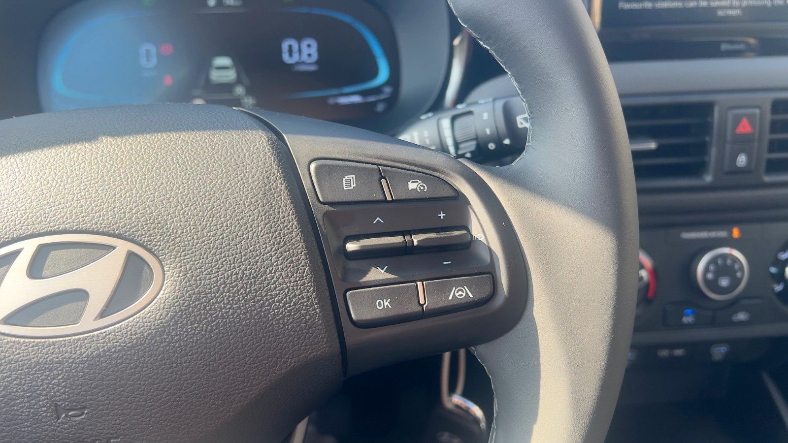 Fahrzeugabbildung Hyundai i10 1.0 Select *Navi*Klima*CarPlay*RFKamera*PDC*