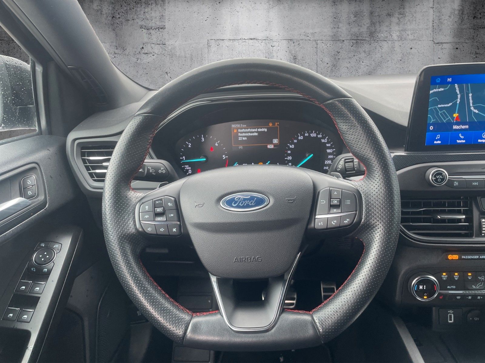 Fahrzeugabbildung Ford Focus Turnier ST-Line