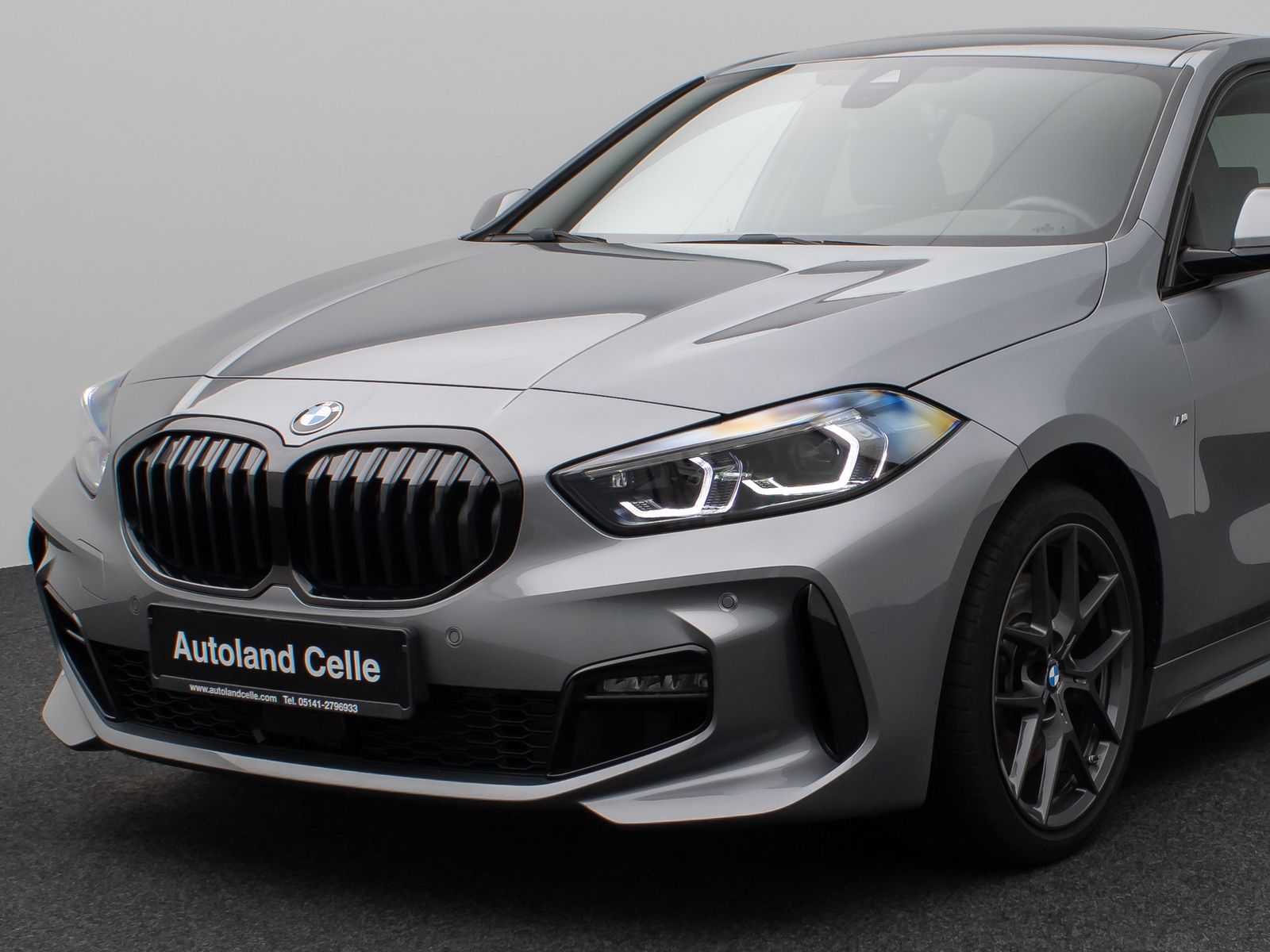 Fahrzeugabbildung BMW 120i M Sport Panorama DAB HiFi Fernlichta 18Zoll