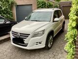 Volkswagen Tiguan R-Line 1.4 TSI -LMF 19 Zoll- Navigation - - Volkswagen Tiguan aus 2011: R Line