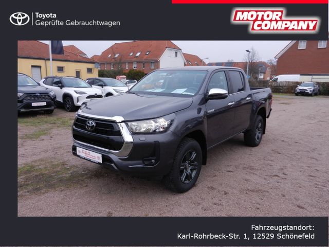 Toyota Hilux 2,4 Double Cab 4×4 Comfort