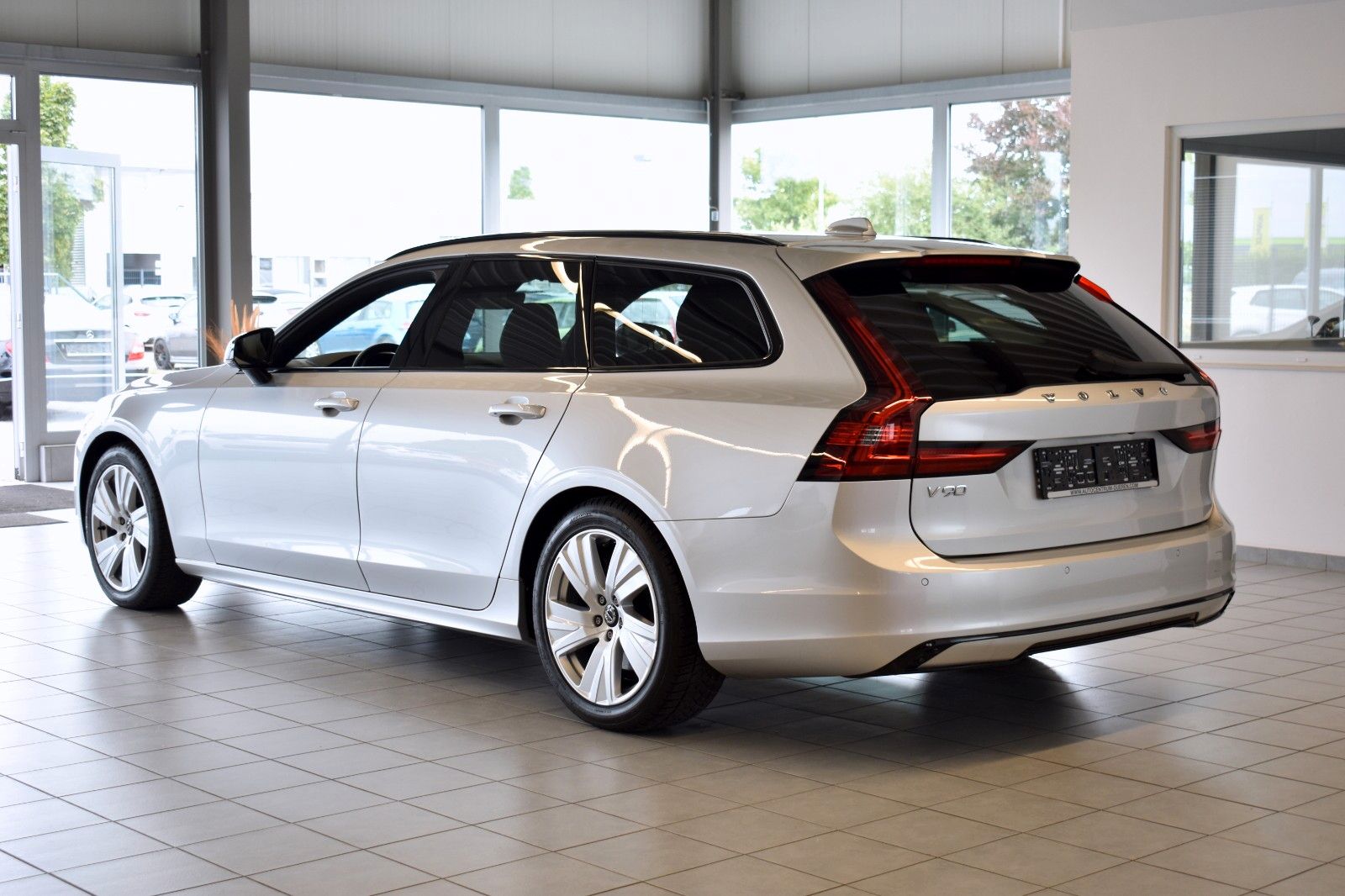 Volvo V90 Kombi R Design AUT./LED/NAVI/Sportsitze NAPP foto 5