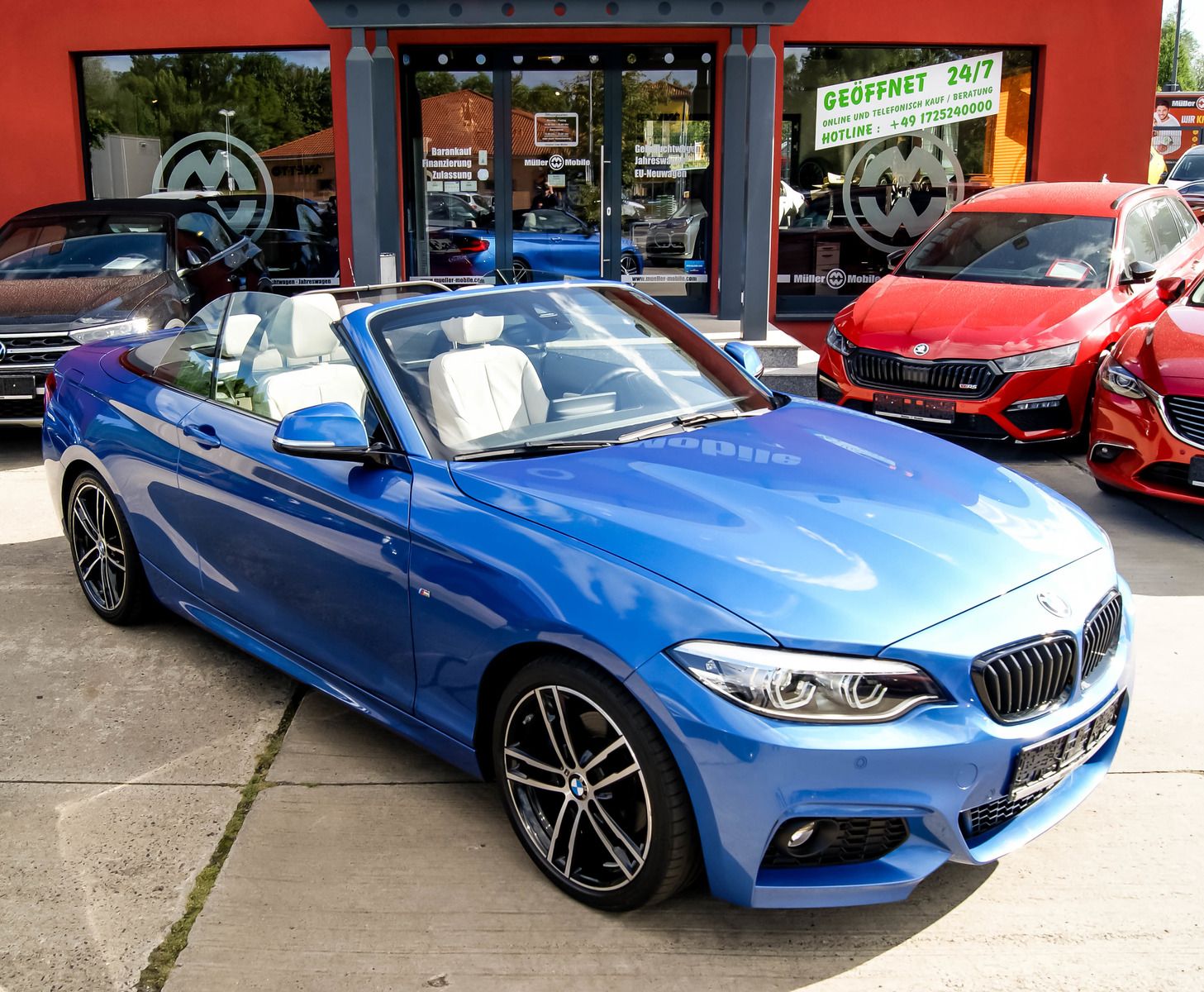 Fahrzeugabbildung BMW 220 d Cabrio M Sport Estoril NAVI LED KAMERA AHK