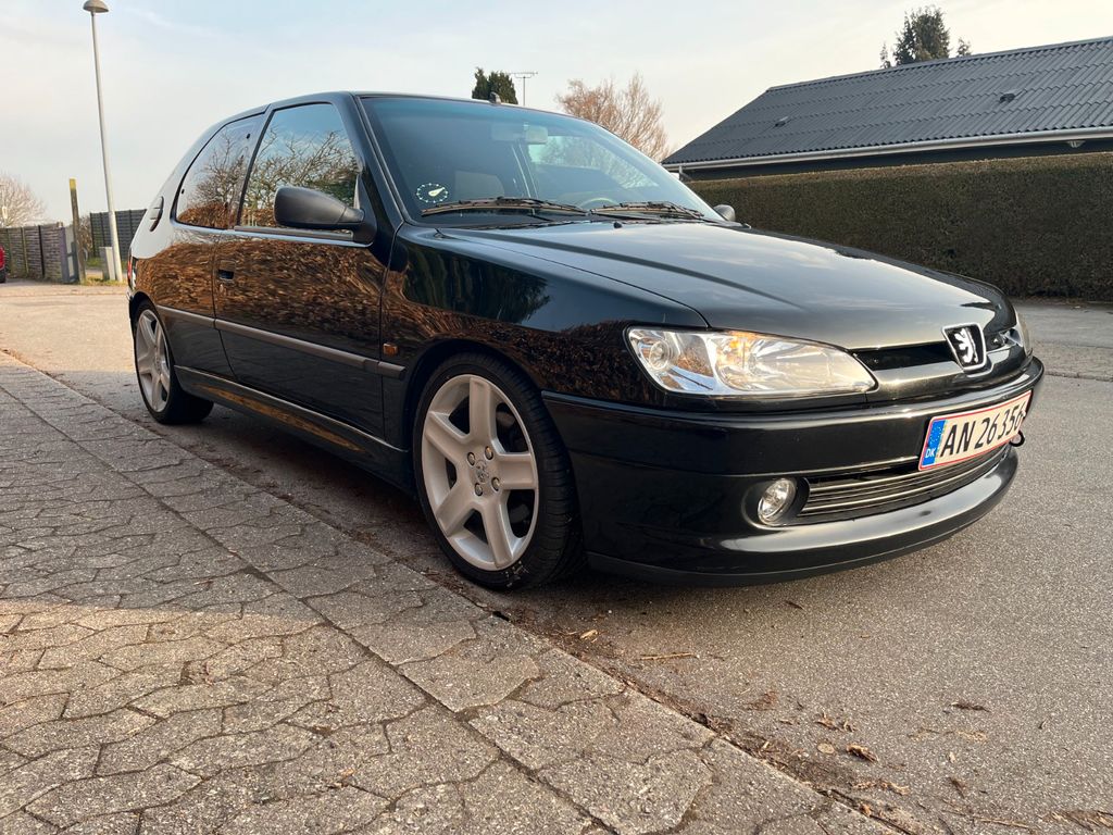 Peugeot 306