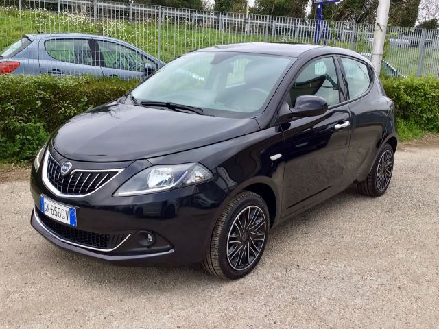 Altele Lancia Ypsilon 1.0 FireFly S&S Hybryd Gold 5post