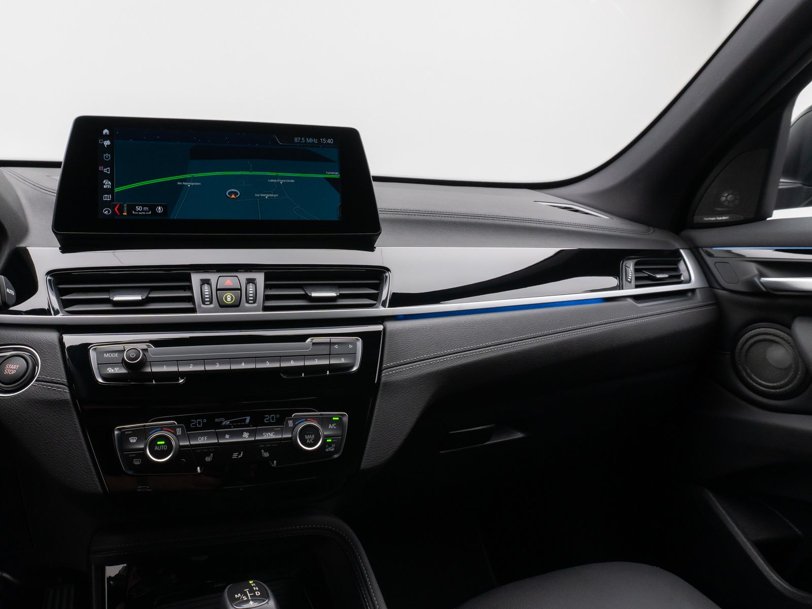 Fahrzeugabbildung BMW X1 xD25e xLine Kamera HUD DAB H/K Komfort Sport