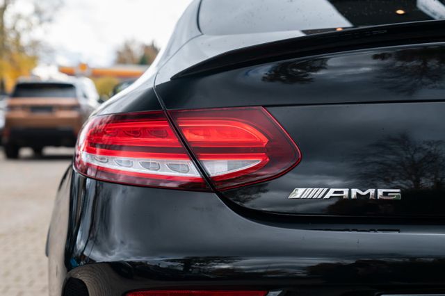 Mercedes-Benz C63S AMG Coupe / BURMESTER/ PANO/ HIGH-END/ 360° Mercedes-Benz C63S AMG Coupe / BURMESTER/ PANO/ HIGH-END/ 360°