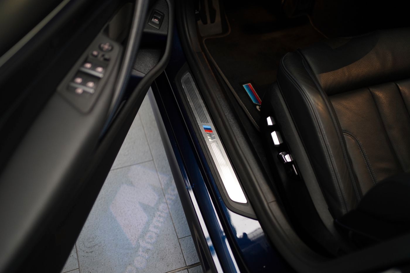 Fahrzeugabbildung BMW 540d xDri M-Sport Laserlicht+Glasdach+Standheiz+