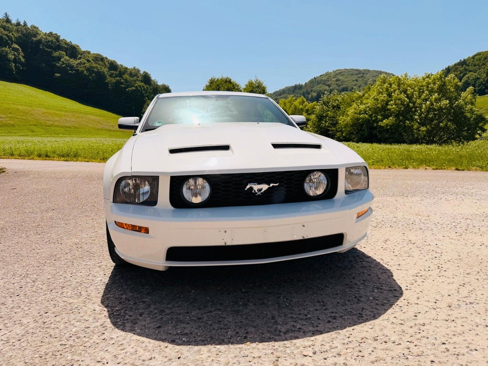 Ford Mustang V6