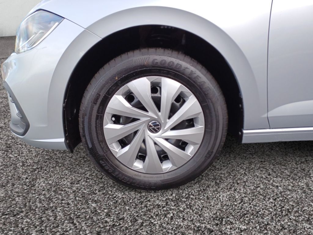 Fahrzeugabbildung Volkswagen Polo 1.0 Life Navi, NSW, Shzg, Climatronic, WR