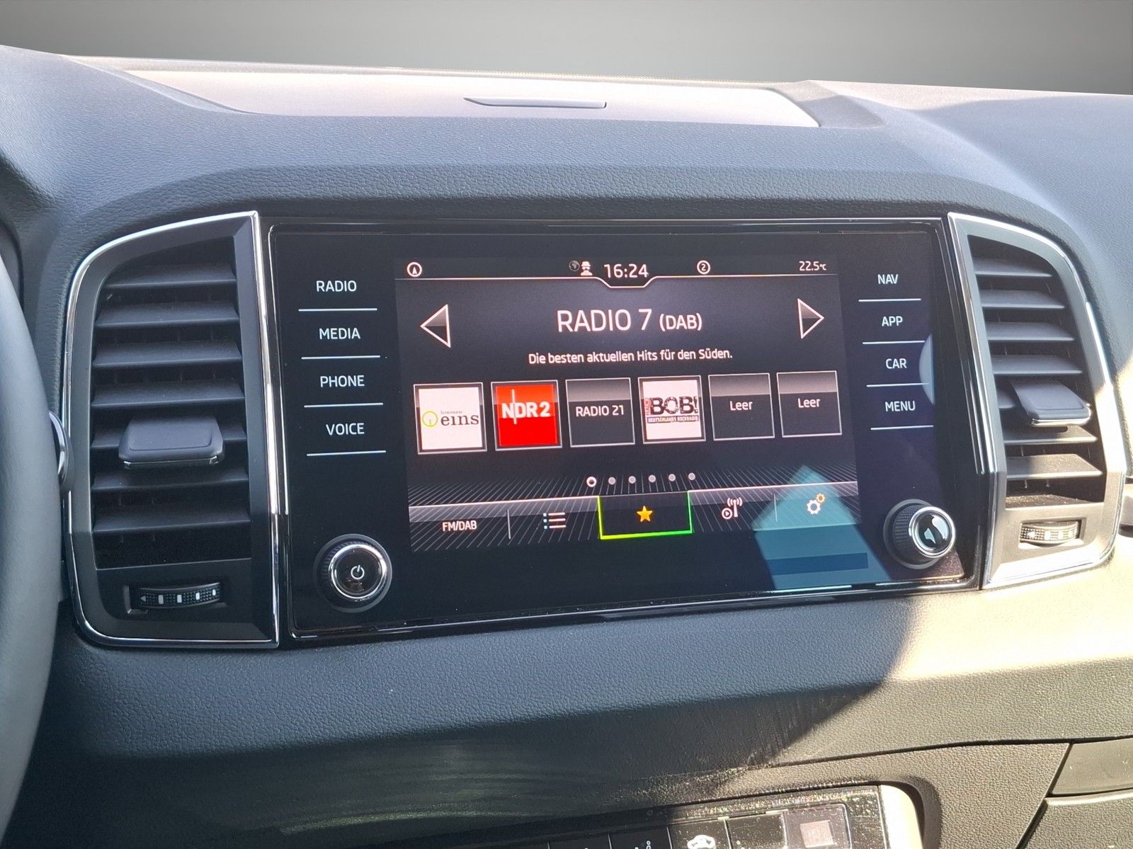 SKODA Karoq 1.5 TSI Ambition DSG / KLIMA / ALU / KAMER - Image 13