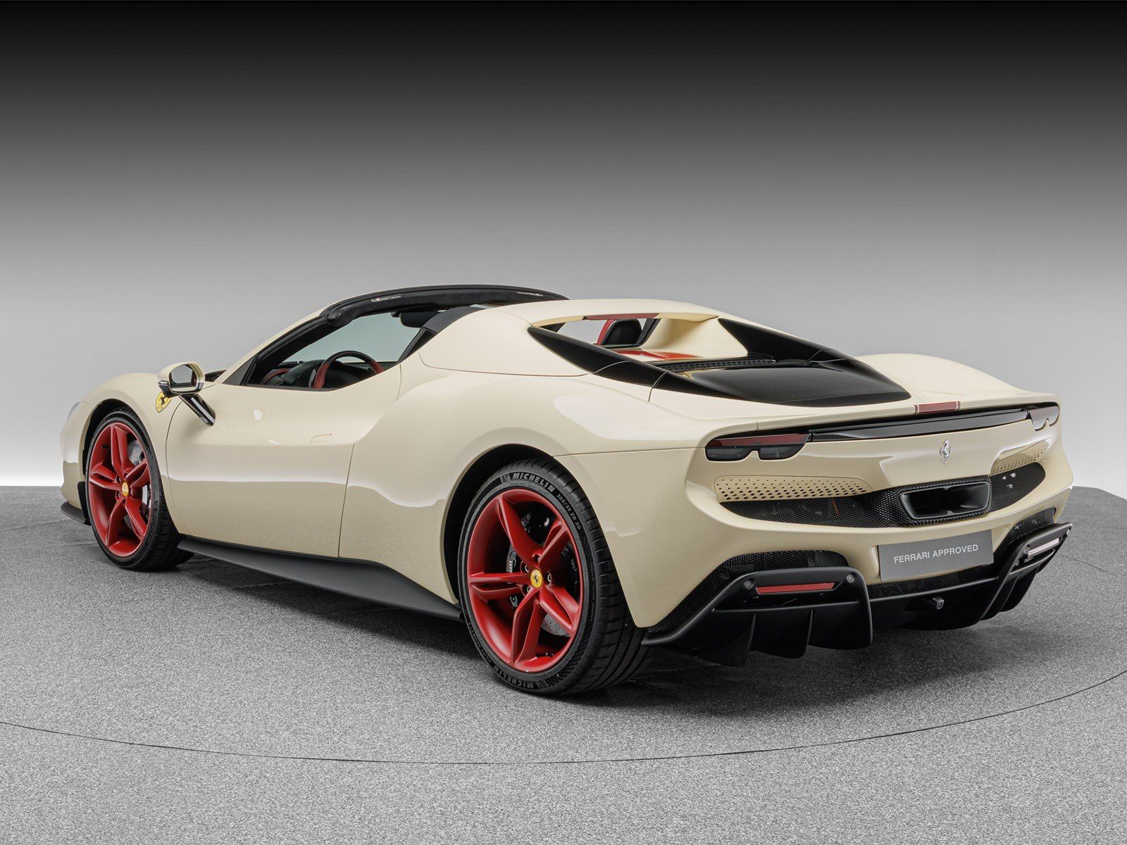 Ferrari 296 GTS imagem 3