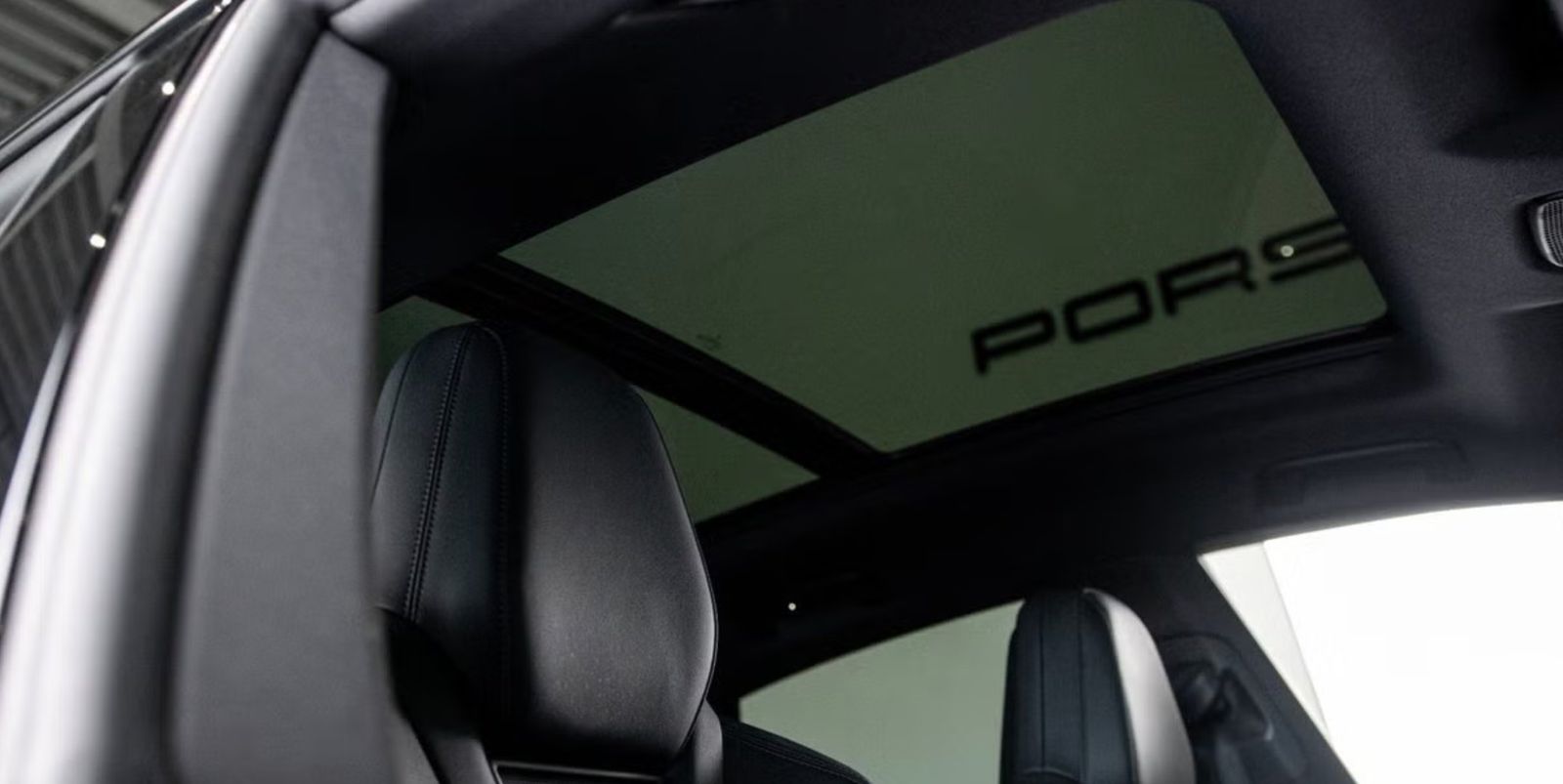 Porsche Macan Electric 4 foto 17