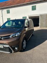 Toyota Proace (Verso) 2,0-l-D-4D 130kW L1 Family Co... - Toyota mit Diesel-Antrieb: 1.4