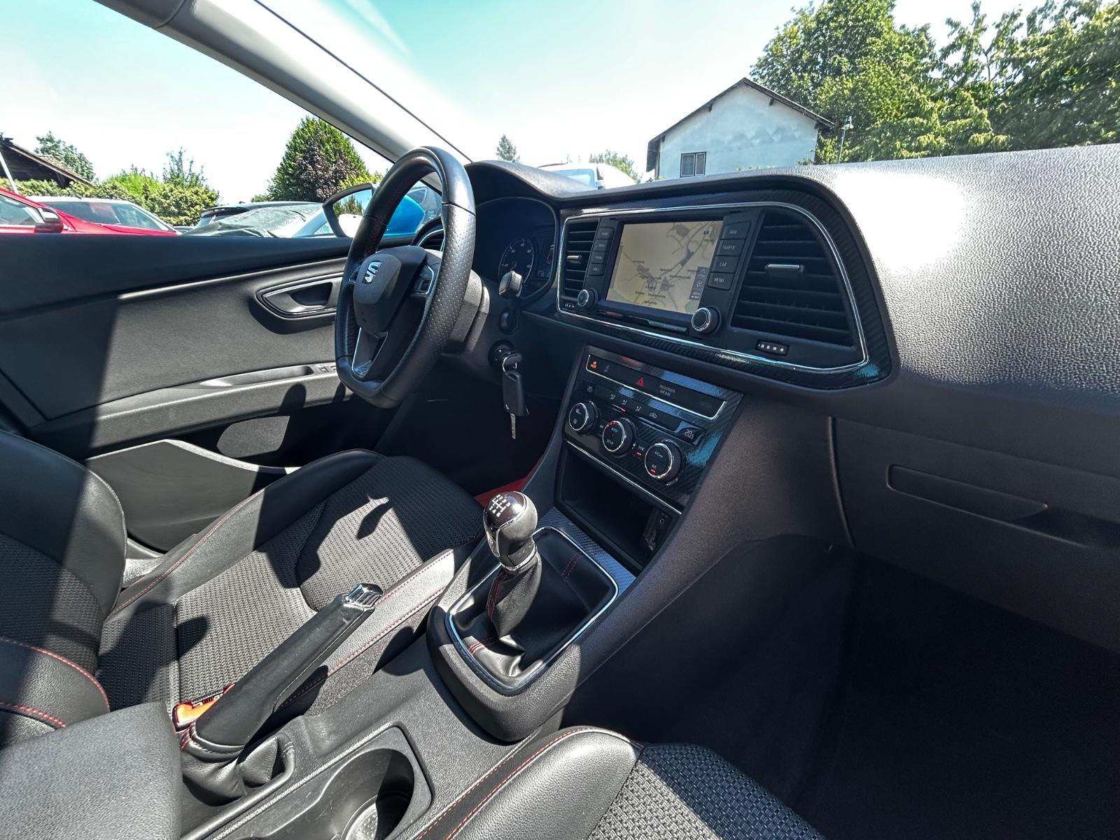 Seat Leon 2015 — photo 21