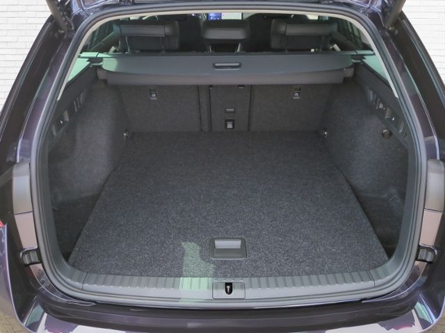 Fahrzeugabbildung SKODA Octavia Combi 1.5 eTSI m-HEV Balance DSG MATRIX