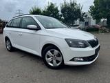 Skoda Fabia Combi Style-Klimaaut. PDC-Tempomat,Alu-IIH - Skoda Fabia: Combi Ii