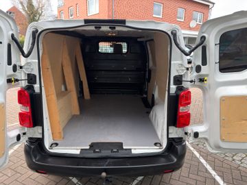 Bild 8 Opel Vivaro Kasten Edition M mit AHK