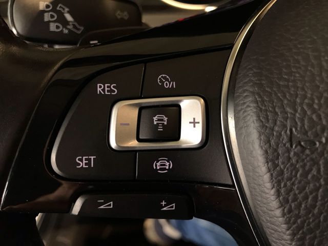 Golf VII IQ.DRIVE 1.5 TSI DSG*ACC*LED*Blind-Spot