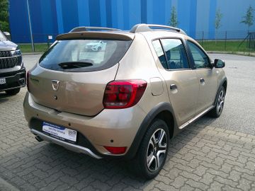 Dacia Sandero II Stepway Celebration 1 Hand