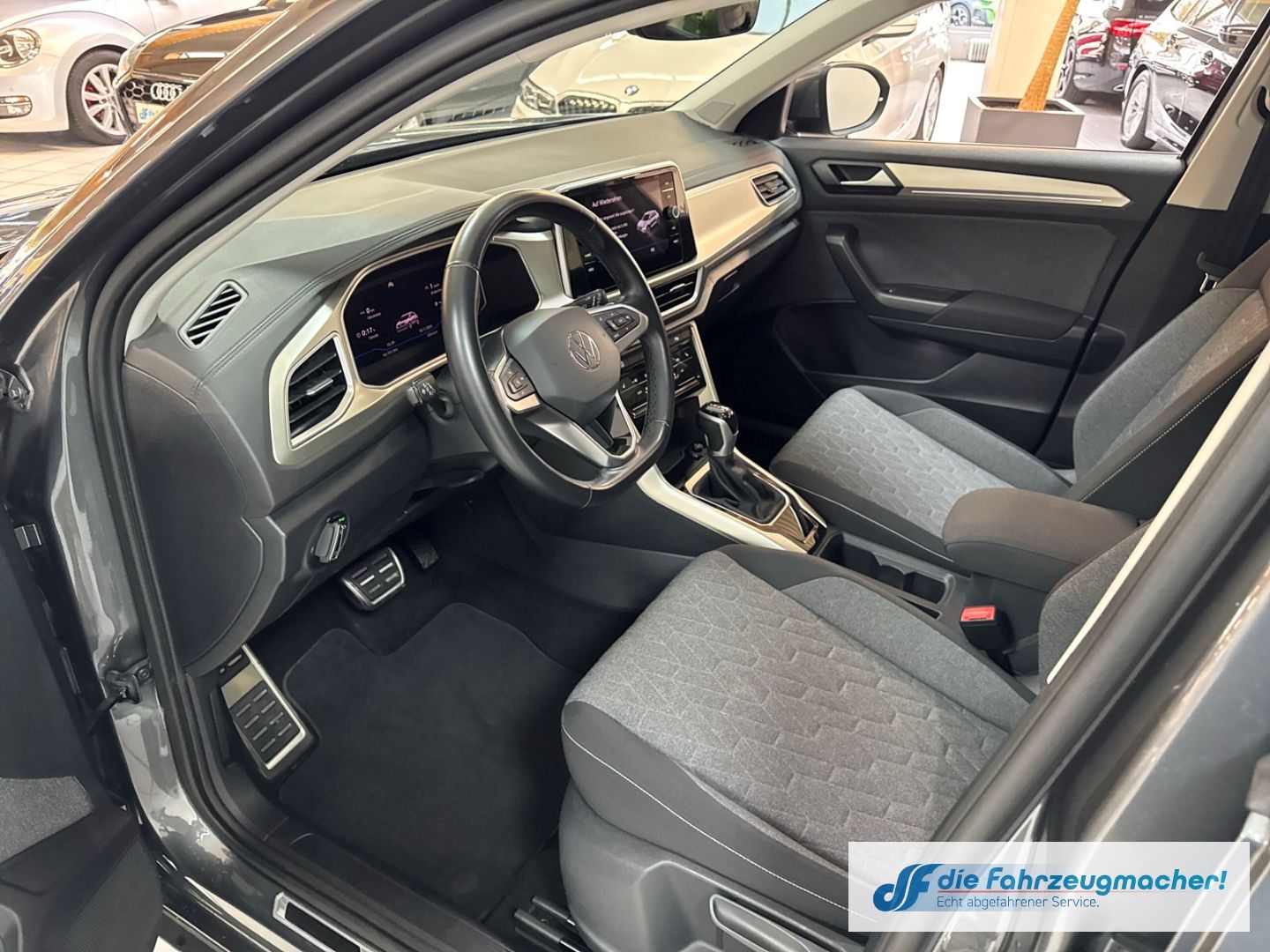 Fahrzeugabbildung Volkswagen T-Roc Move Navi Digitales Cockpit LED Apple CarP