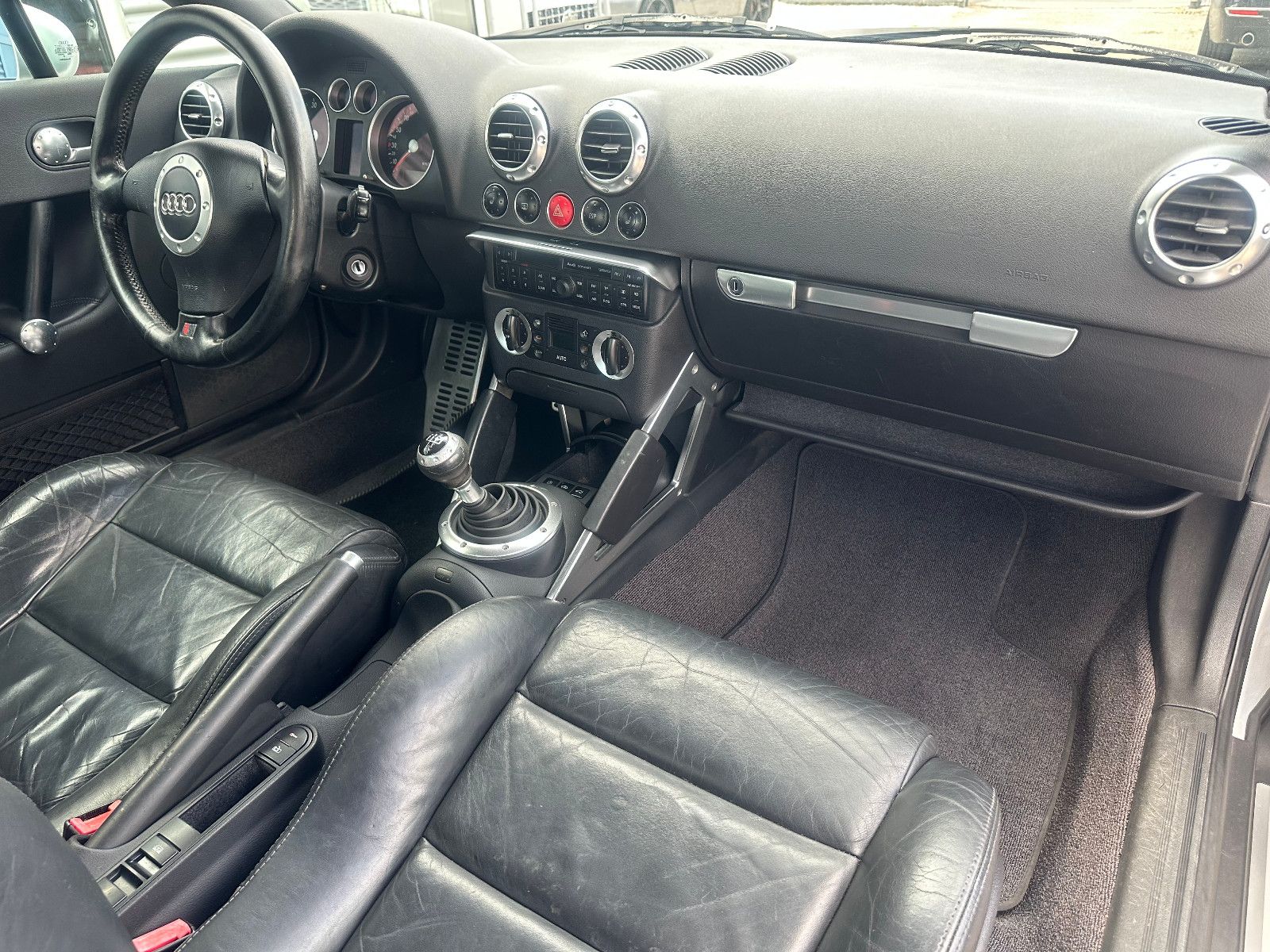 Fahrzeugabbildung Audi TT 1.8 T ROADSTER *SHZ+LEDER*